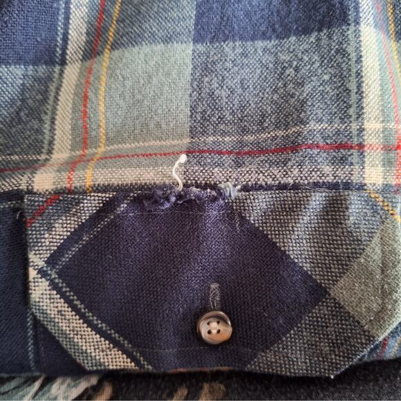 Northwest Territory Men's Large Blue Plaid Heavyweight Pocket Button Front Shirt - Picture 5 of 6